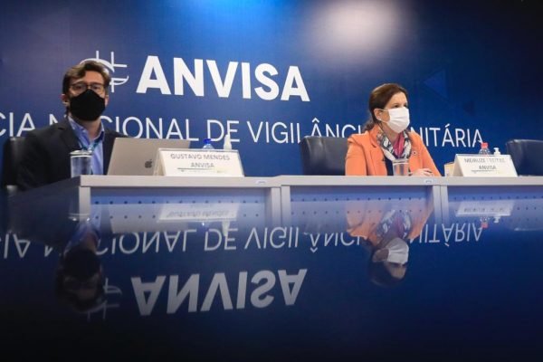 Anvisa simplifica regras e amplia oferta de vacinas no Brasil