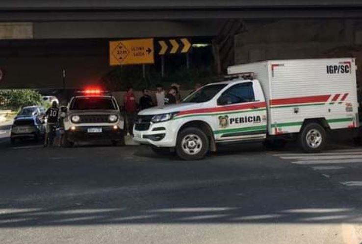 Homem é encontrado morto no túnel da 3700