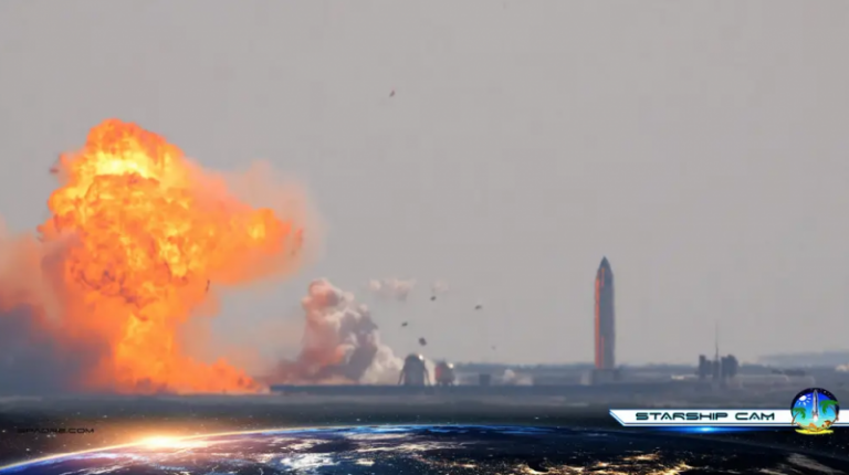 Foguete em teste da SpaceX explode depois de subir 10 km