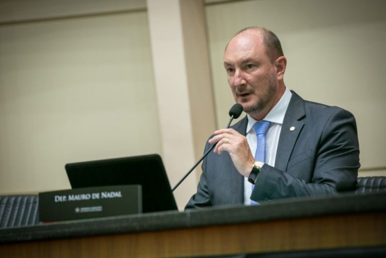 Mauro de Nadal (MDB) é eleito presidente da ALESC