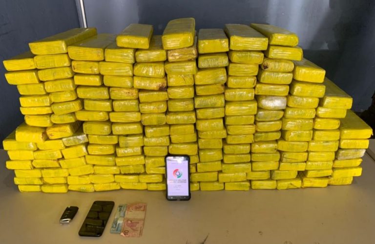 Homem é preso com 102 quilos de maconha em Balneário Camboriú