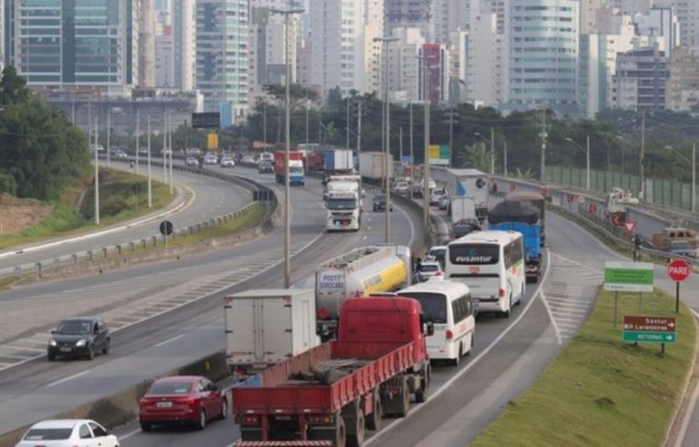 Autopista fecha acesso da BR-101 pela Rua 3300 por três meses