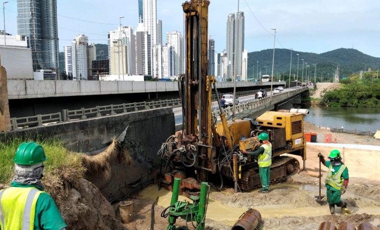 Iniciada a obra da ponte sobre o Rio Camboriú na Marginal Oeste da BR-101