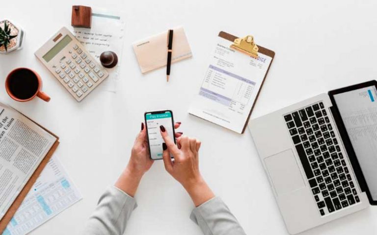 Cursos gratuitos para Assistente Administrativo e Recursos Humanos em BC