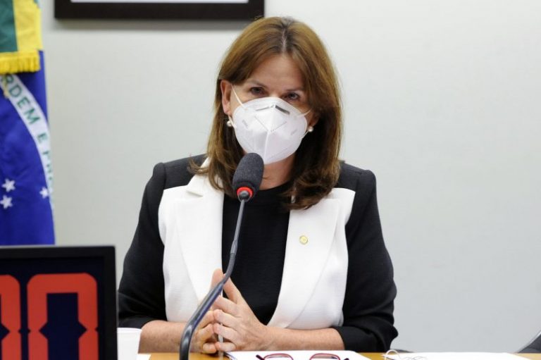 Carmen Zanotto é confirmada na Secretaria da Saúde de SC