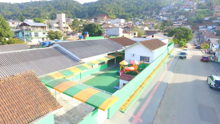 Após surto de COVID, escola é fechada por 10 dias em Camboriú