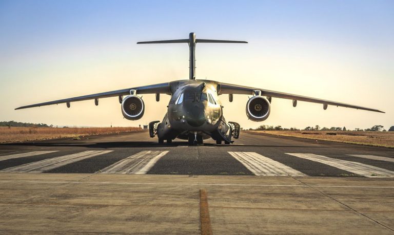 Operação da PF investiga tráfico de drogas em aviões da FAB