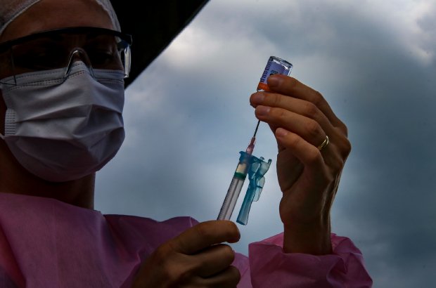 Ritmo de imunização sobe 75% em uma semana em Santa Catarina