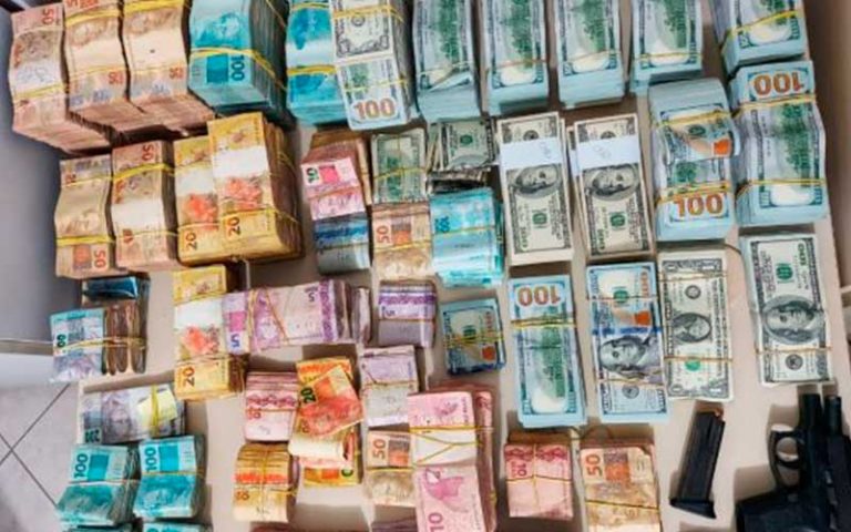 Polícia encontra mais de R$ 4 milhões na casa de homem morto em Porto Belo