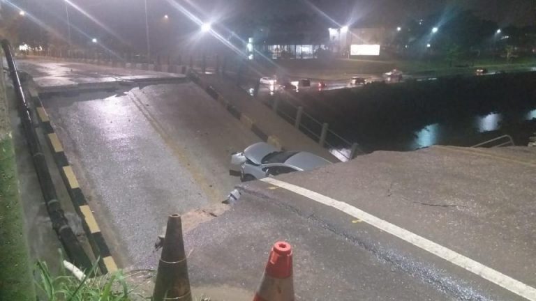 Cabeceira da ponte da Bilu cai e trânsito está interditado em Brusque