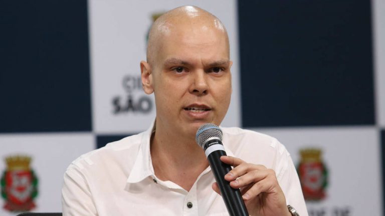 Bruno Covas tem piora e é diagnosticado com líquido nos pulmões e no abdômen