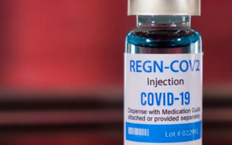 Anvisa autoriza uso emergencial de coquetel contra a covid-19