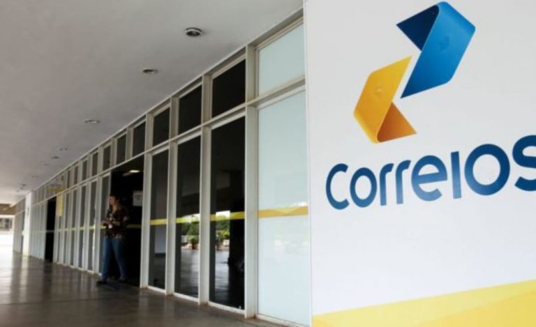 Os Correios só tiveram lucro em 2020 porque não pagam impostos. Nem IPTU a estatal paga