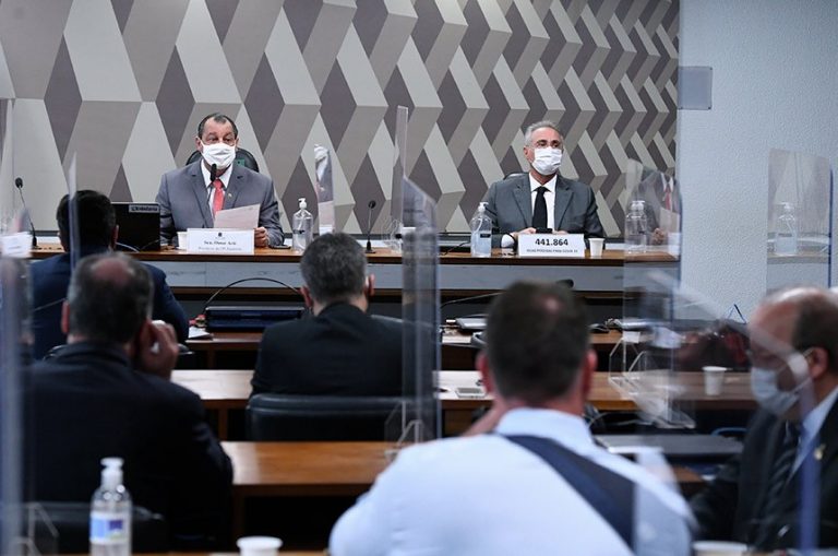 CPI aprova convocação do governador de Santa Catarina e outros oito estados