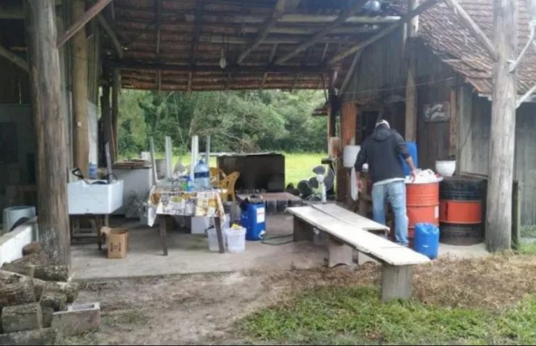 Polícia Federal deflagra operação contra fabricação drogas sintéticas em Camboriú e mais 3 cidades