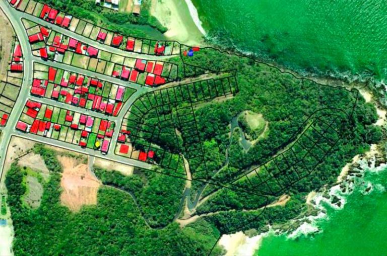 Proprietários de terrenos do Morro do Careca, congelados em 2012, nunca foram indenizados