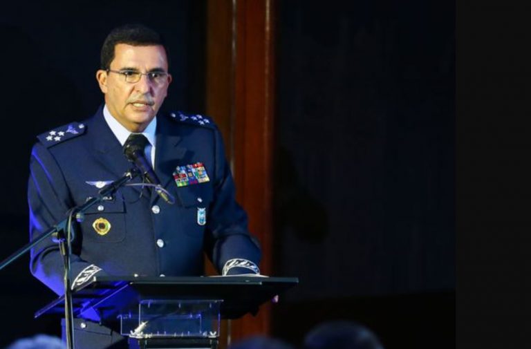 “Não enviaremos 50 notas. É apenas essa.” Diz Comandante da Aeronáutica á Aziz