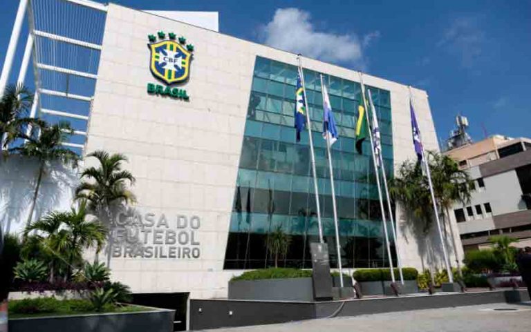 Juiz dá 48 horas para CBF explicar ausência da camisa 24 na seleção