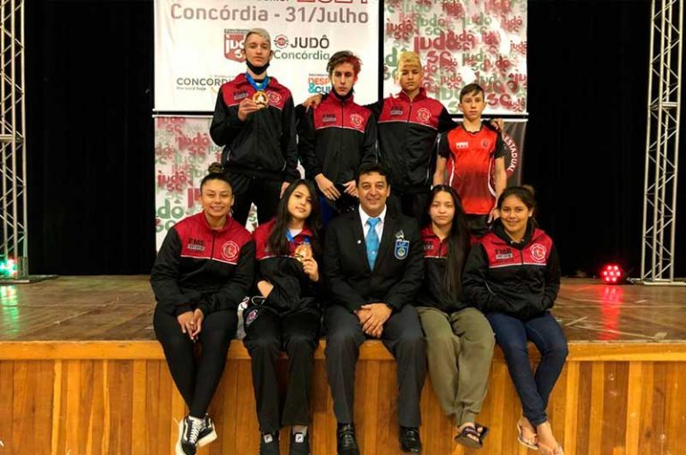 Balneário Camboriú conquista medalhas e avança em competições estaduais