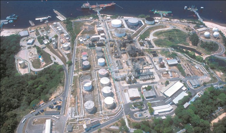 Petrobras assina contrato de venda de refinaria em Manaus
