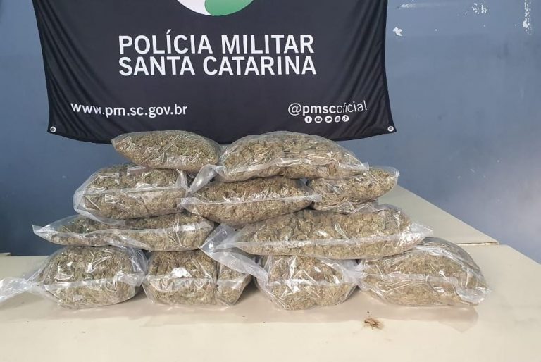 PM apreende 5kg de skunk no Centro de Balneário Camboriú