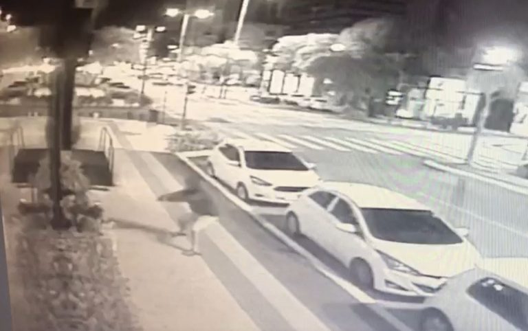 Homem e mulher são baleados por desavença familiar em Balneário Camboriú