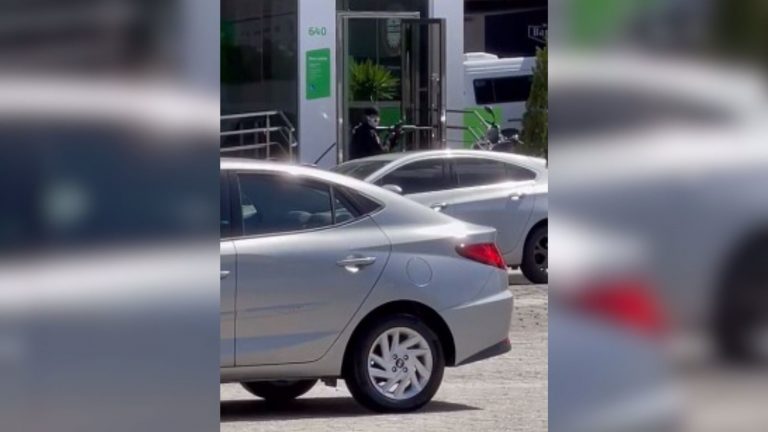 Homens armados com metralhadoras assaltam Banco Sicredi de Porto Belo