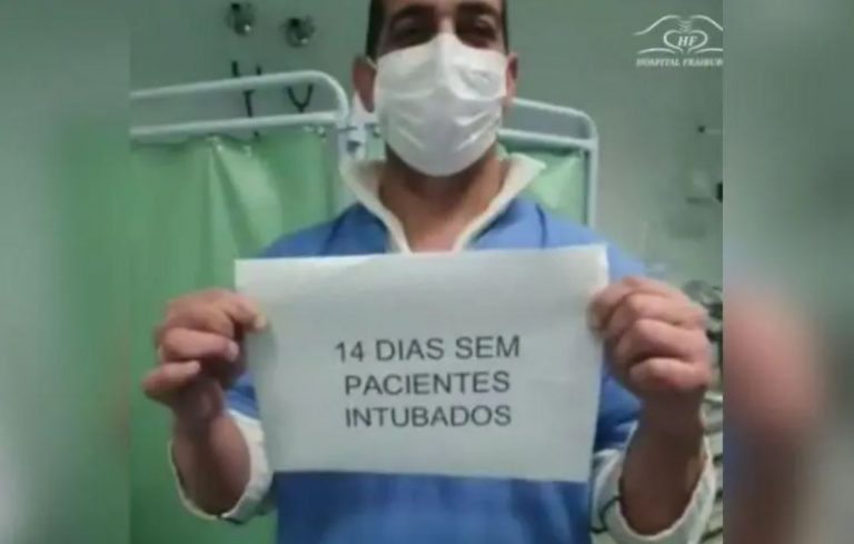 Profissionais comemoram UTIs de Covid vazias em SC