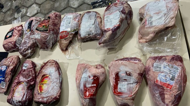 Homem é preso com drogas e produtos possivelmente furtados