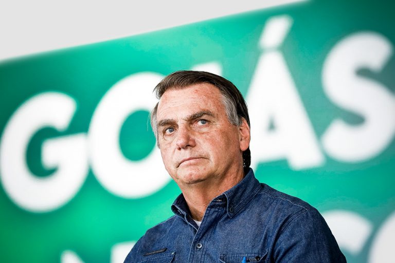 Bolsonaro nega encontro de despedida e viagem para o EUA