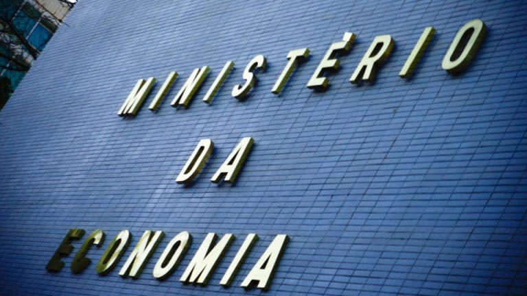 FMI diz que desempenho econômico do Brasil tem sido melhor que o esperado