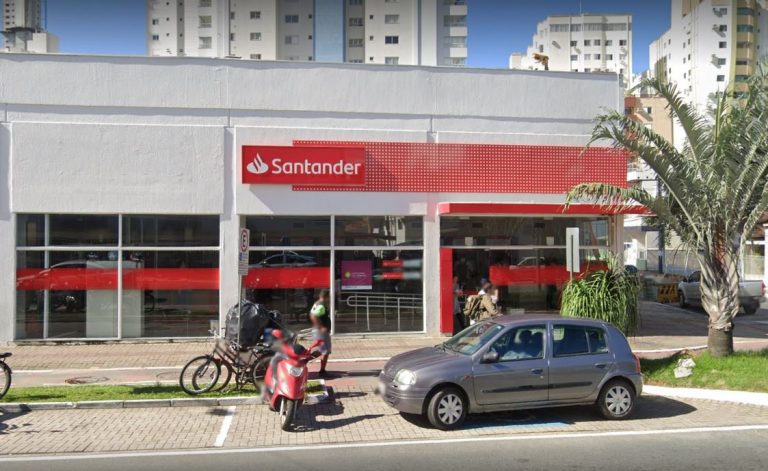 Banco pagará multa de R$ 50 mil para cliente que passou mais de 30 minutos na fila