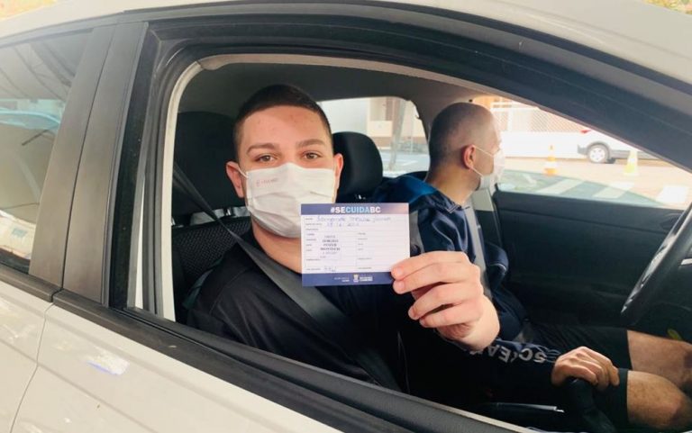 Balneário Camboriú chega a 300 mil doses da vacina contra Covid-19 aplicadas
