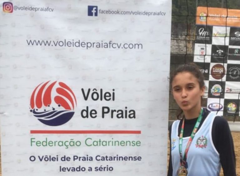 Vôlei de praia conquista dois títulos estaduais para Balneário Camboriú