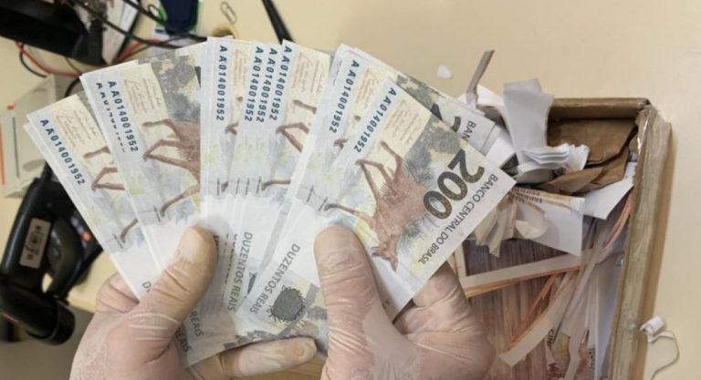 Operação da PF desarticula esquema notas falsas em Araquari