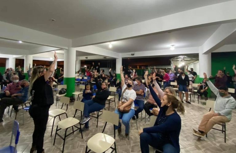 Servidores de Camboriú estão em estado de greve