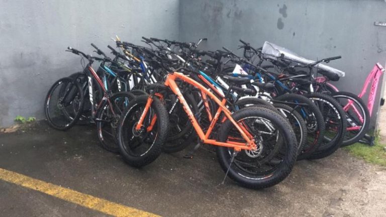 PM estoura depósito de bicicletas roubadas em Itajaí