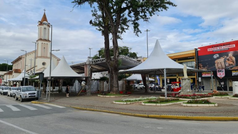 Trânsito será modificado no Centro de Camboriú para Festa do Divino