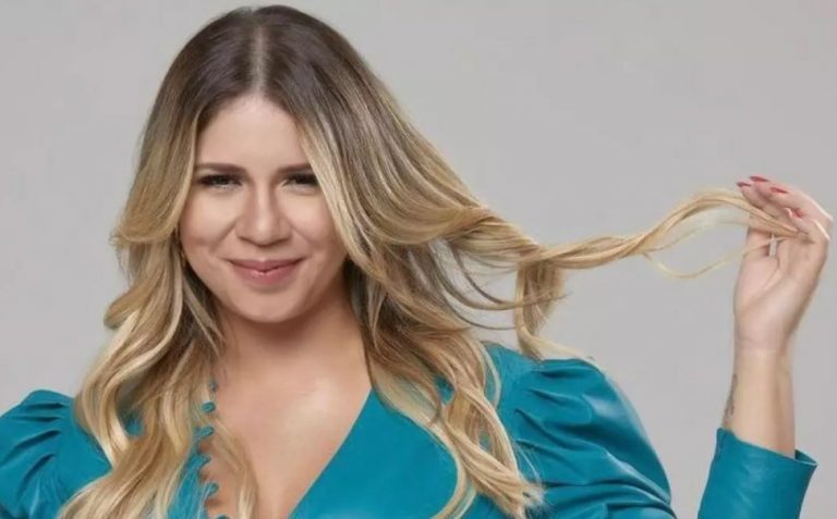 Marília Mendonça morre em acidente aéreo