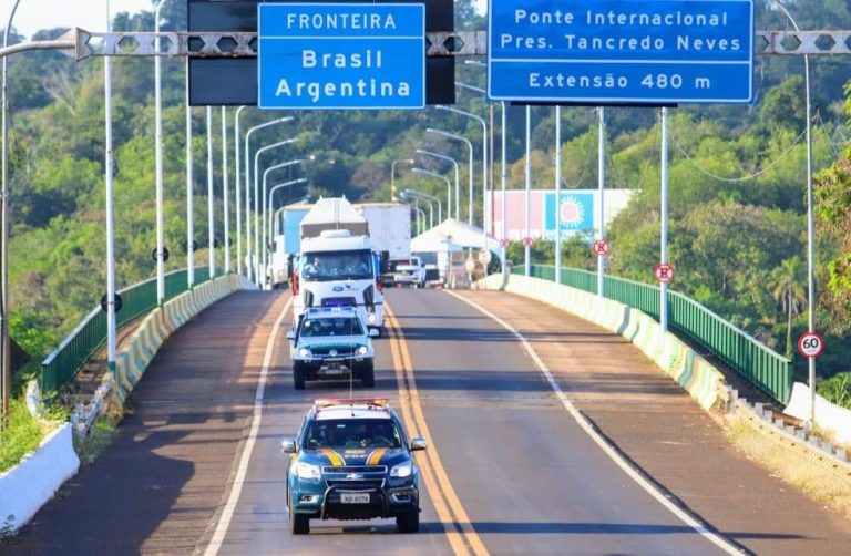 Autorizada entrada de turistas estrangeiros via fronteiras terrestres