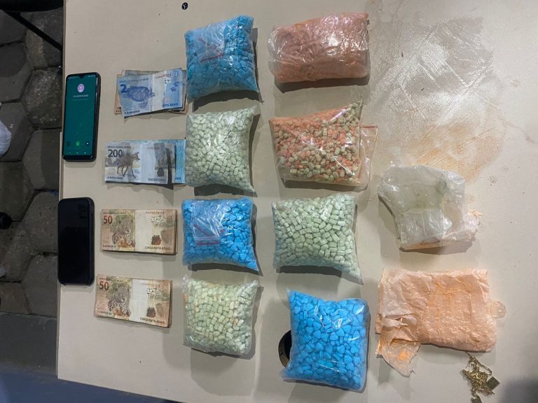Homem é preso com 8 mil comprimidos de ecstasy em Camboriú