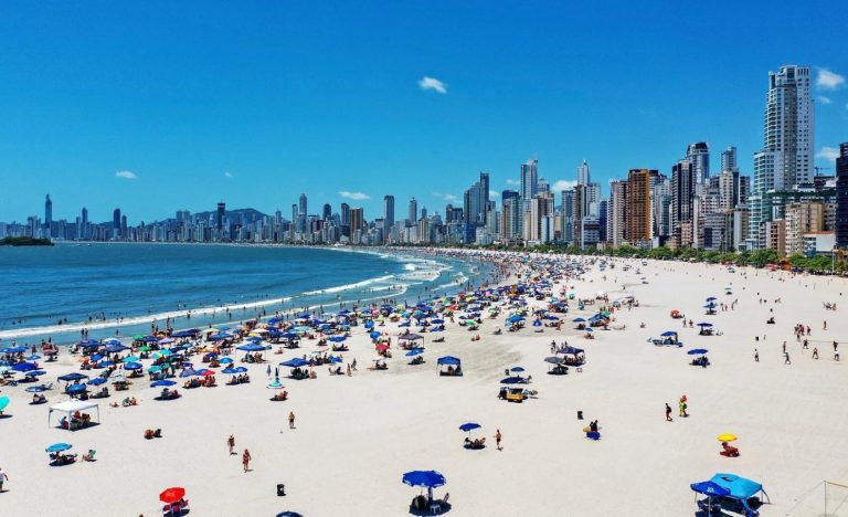 Turismo catarinense arrecada mais de R$ 242 milhões em 2023
