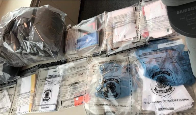 Servidor do Correios é preso investigado por furto de mais de 200 encomendas em Balneário Camboriú