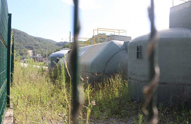 Estações de esgoto dos loteamentos de Camboriú não funcionam