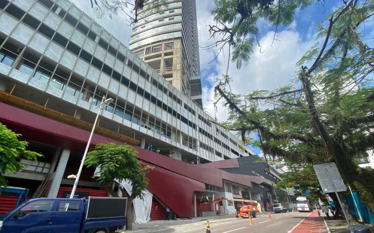 Fachada do Yachthouse começa a tomar forma