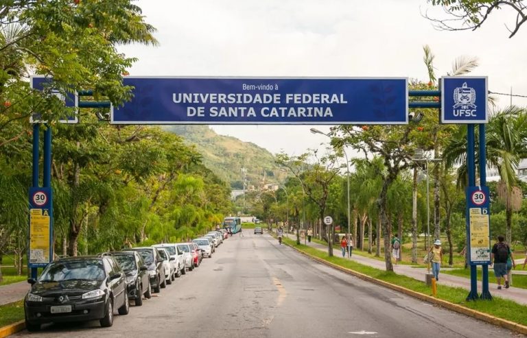 UFSC suspende retorno às atividades presenciais por tempo indeterminado