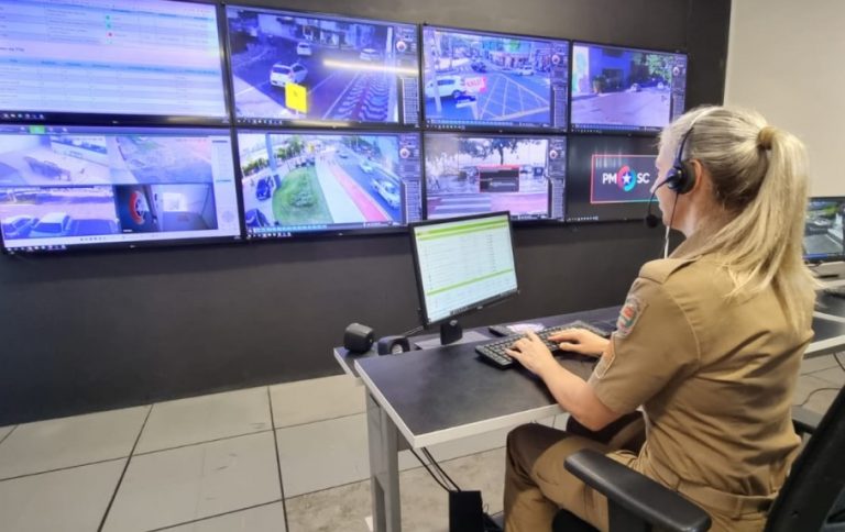 Mulher liga para PM de Itapema pedindo “pizza” para denunciar marido agressor