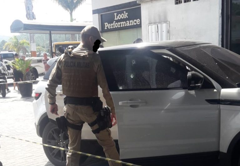 ATUALIZADO: Perseguição à assaltantes termina com um morto e três presos