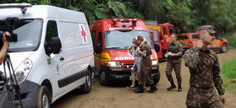 Identificados dois soldados que morreram no acidente com caminhão do exército