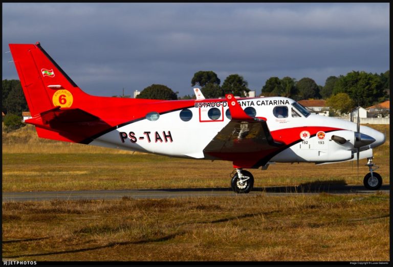 Justiça dá 72hs para Governo de SC explicar sobre diário de bordo de avião ambulância usado por governador